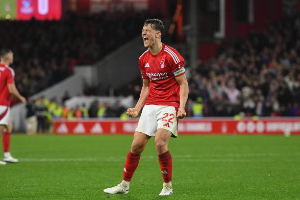 还需在更衣 还需在更衣